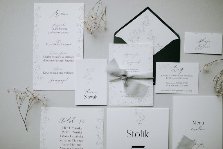 Read more about the article Jak usadzać gości weselnych? Narzędzia, które ułatwią Wam to zadanie